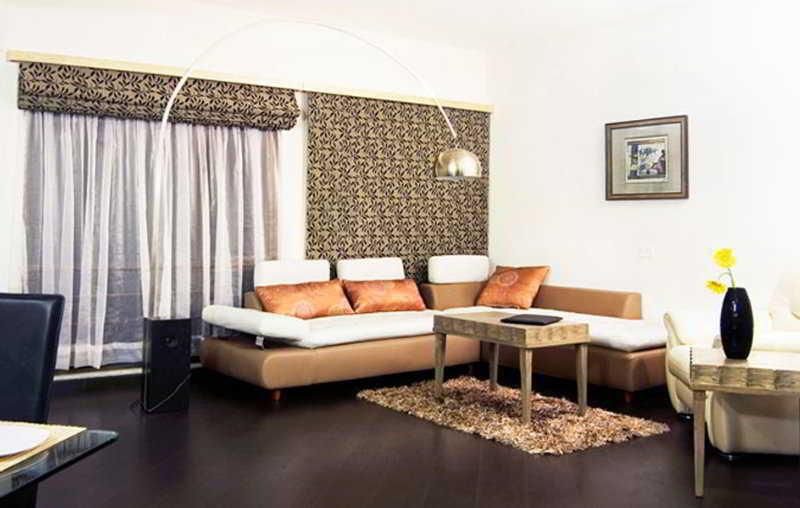 Ахмедабад: OYO 44310 Maninagar Residency