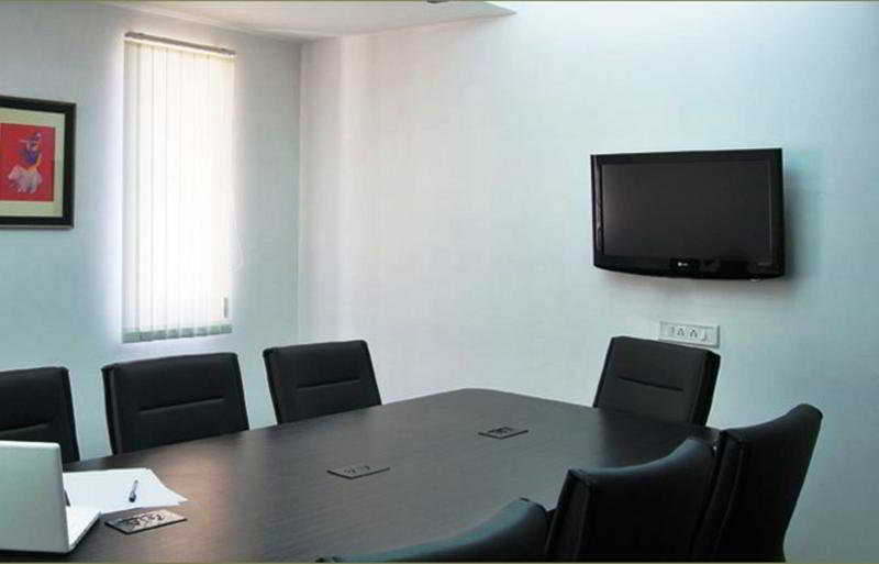 Ахмедабад: OYO 44310 Maninagar Residency