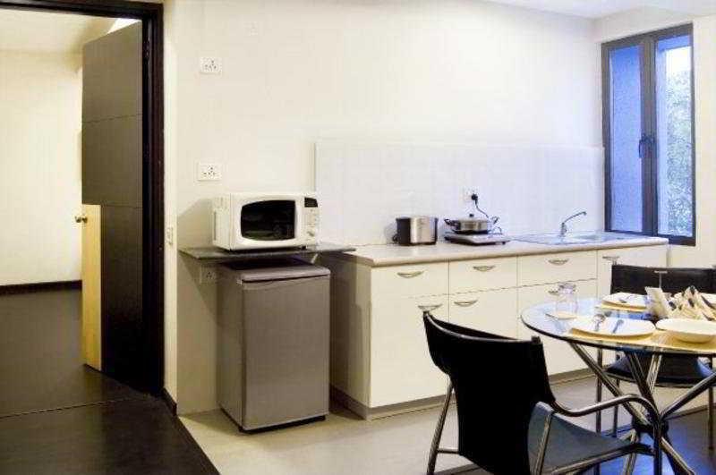 Ахмедабад: OYO 44310 Maninagar Residency