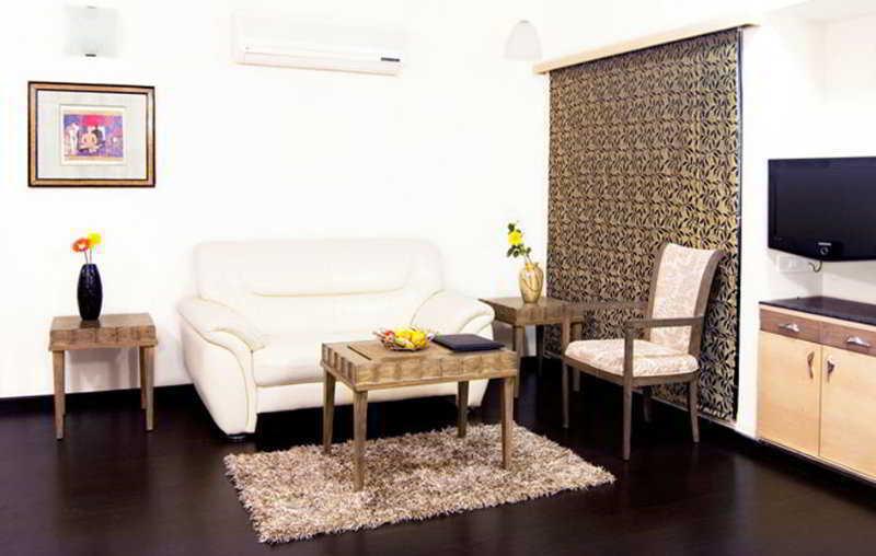 Ахмедабад: OYO 44310 Maninagar Residency