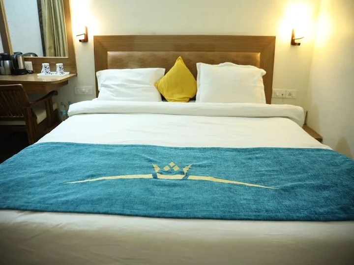 Агра: Hotel Poonam Plaza