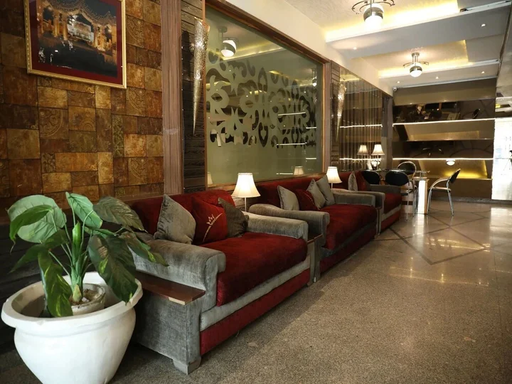 Агра: Hotel Poonam Plaza