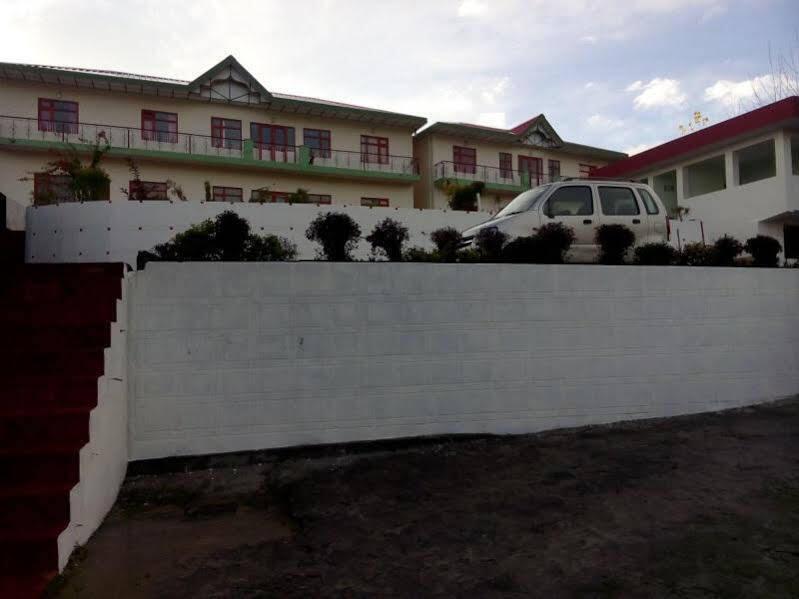 Кангра: Hotel Bagora Heights