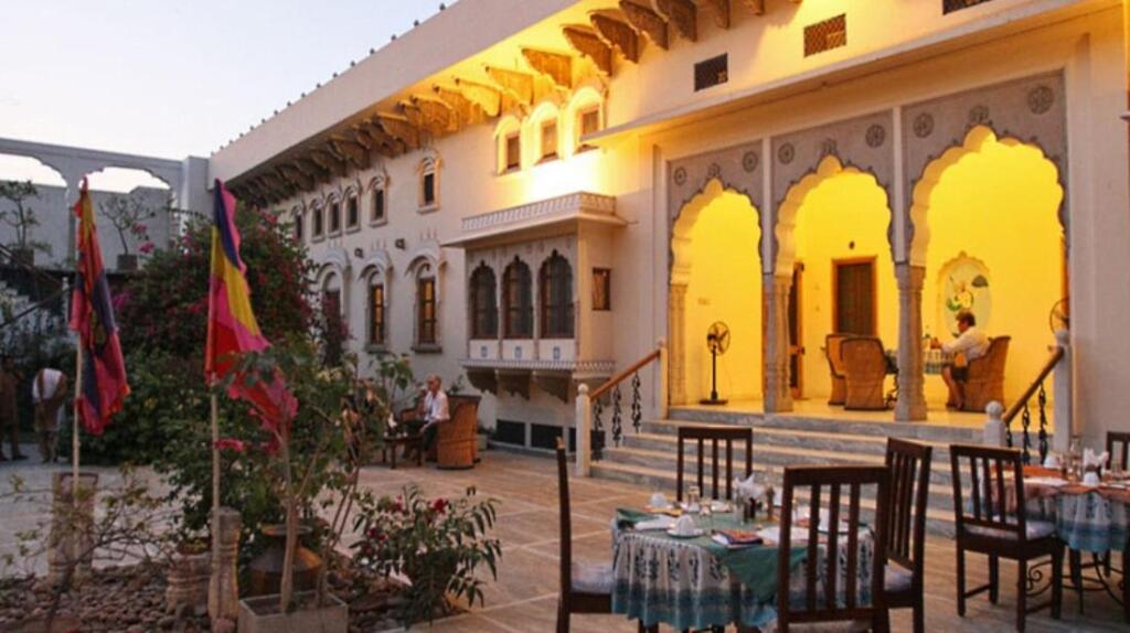 Джайпур: Dera Mandawa Hotel