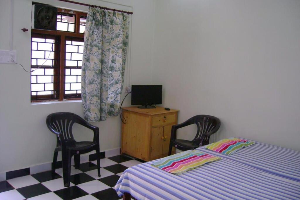 Анджуна: White Negro Beach Resort