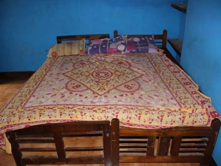 Анджуна: Guru Guest House