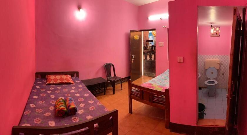 Анджуна: Guru Guest House