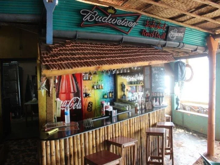 Анджуна: Guru Guest House