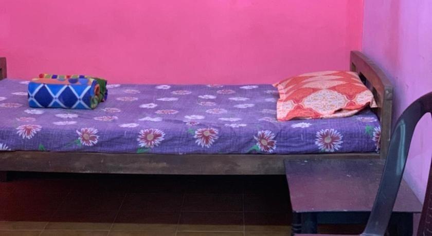 Анджуна: Guru Guest House