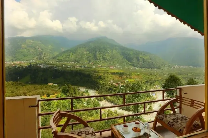 Манали: Lotus Inn River View