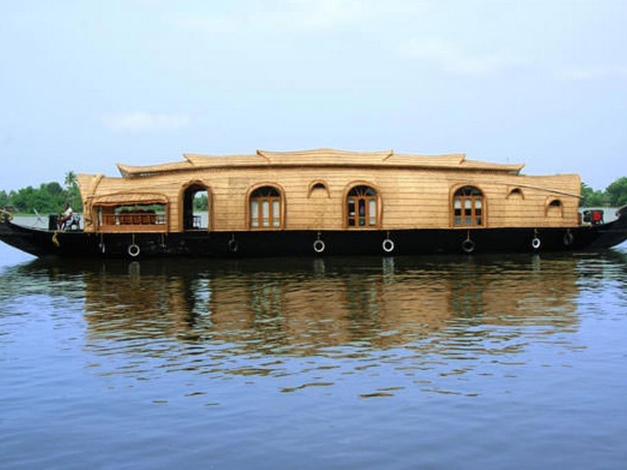 Аллеппи: Punnamada Houseboat