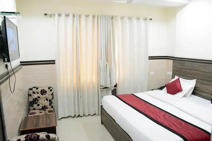 Катра: Hotel Ambassador