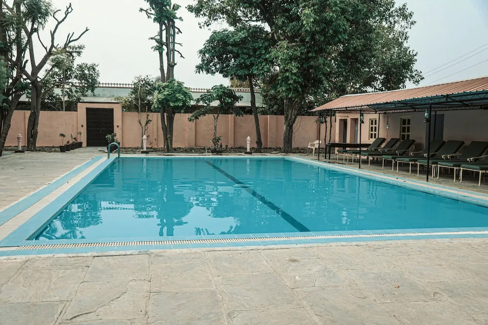 Садри: Ranakpur Hill Resort