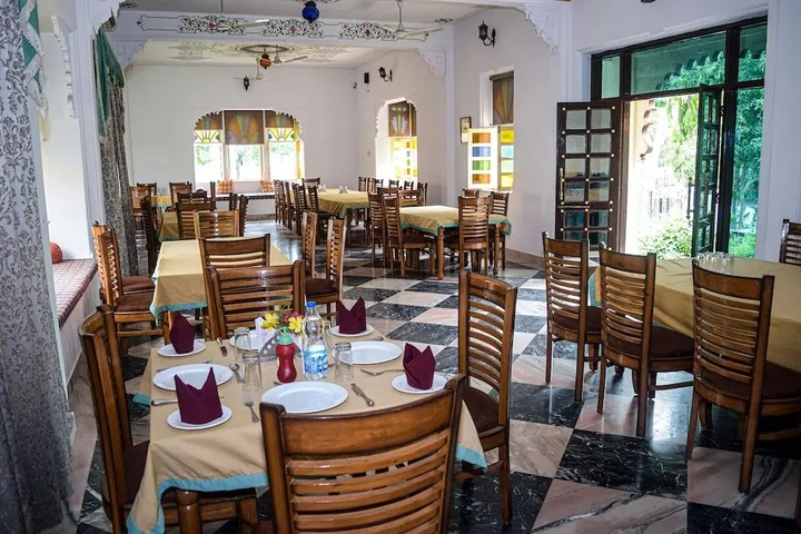 Садри: Ranakpur Hill Resort