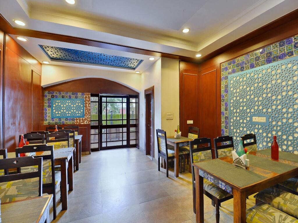 Джайпур: OYO 2072 Hotel Indigo Heritage