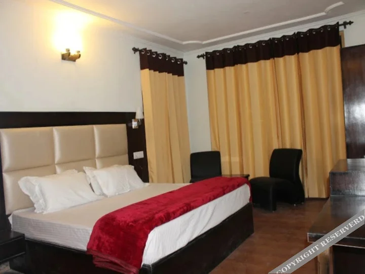 Манали: Six Seasons Hotel