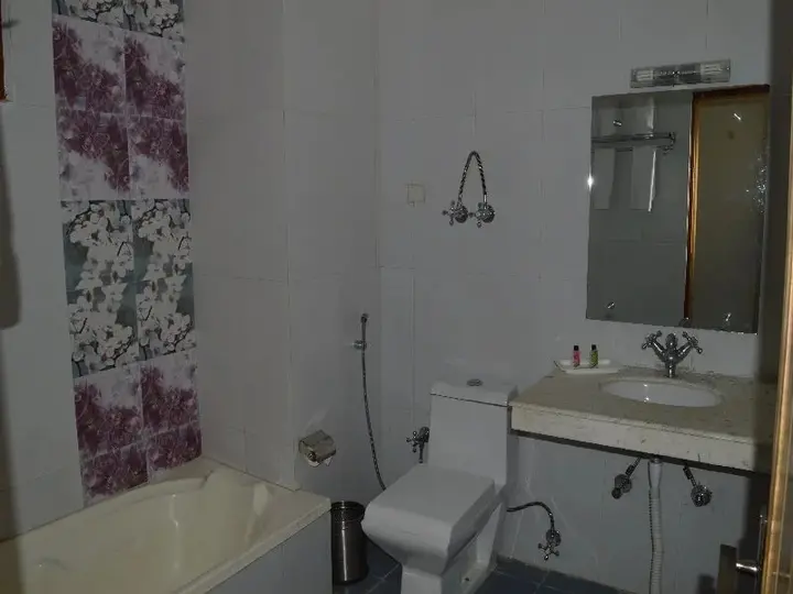 Манали: Six Seasons Hotel