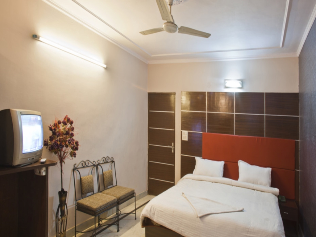 Нью-Дели: Hotel Nice Palace
