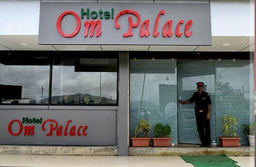 Лонавала: Om Palace