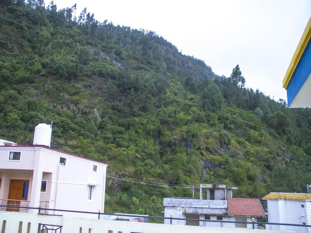 Ути: OYO 1353 The Surya Village