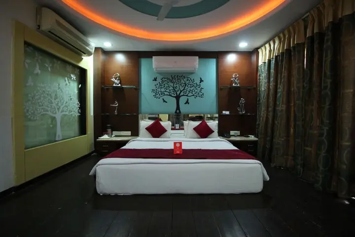 Ахмедабад: OYO 900 Marshall The Grand Hotel