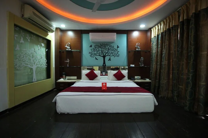 Ахмедабад: OYO 900 Marshall The Grand Hotel