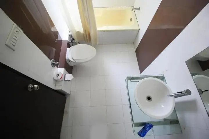 Ахмедабад: OYO Premium Gujarat College Ellisbridge