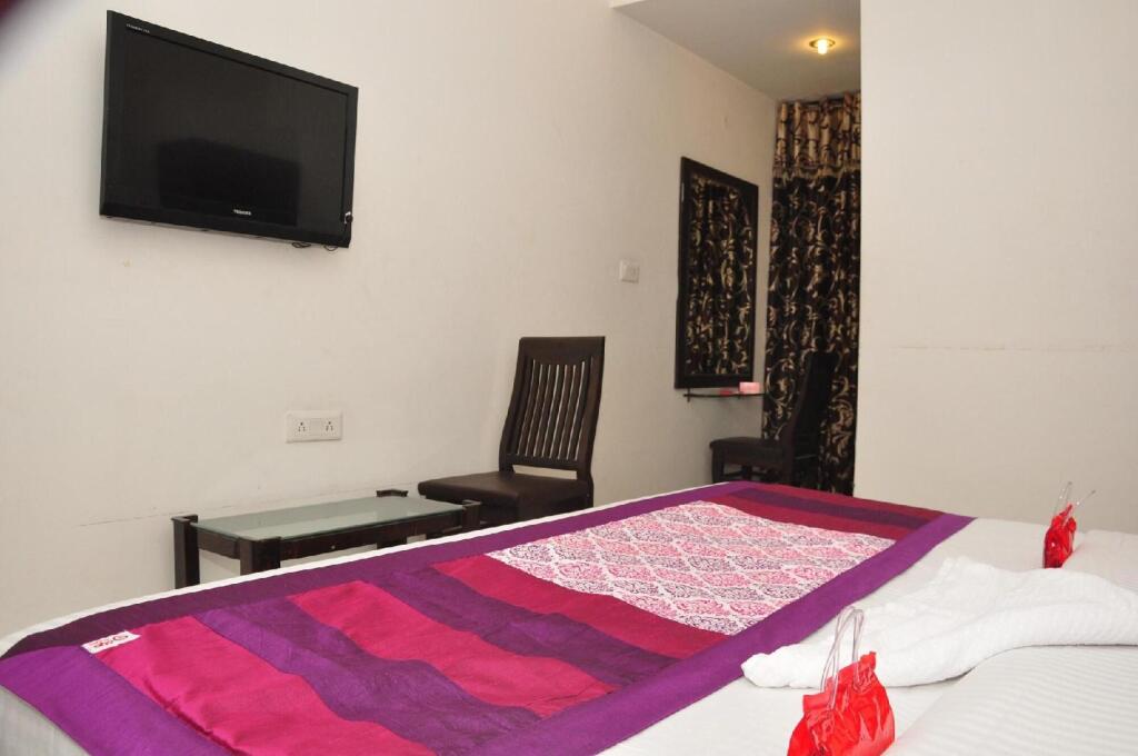 Амритсар: OYO 1605 Hotel Axis Inn