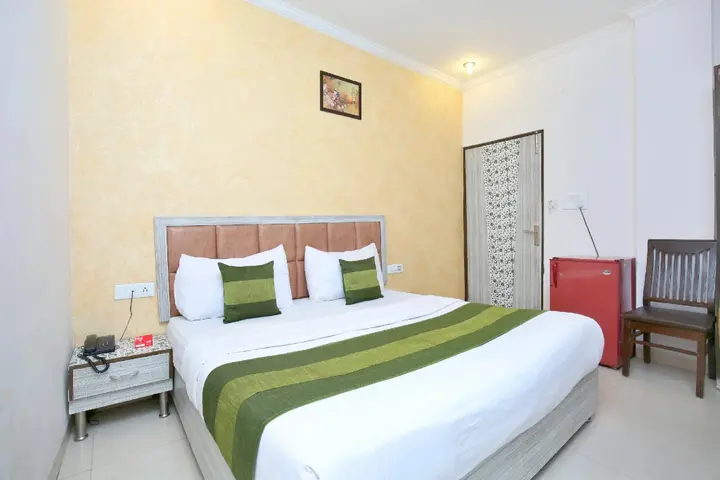 Амритсар: OYO 1605 Hotel Axis Inn