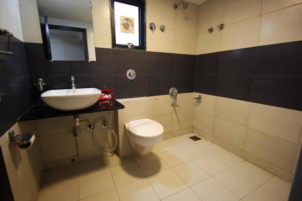 Ахмедабад: OYO Rooms Usmanpura Ashram Road