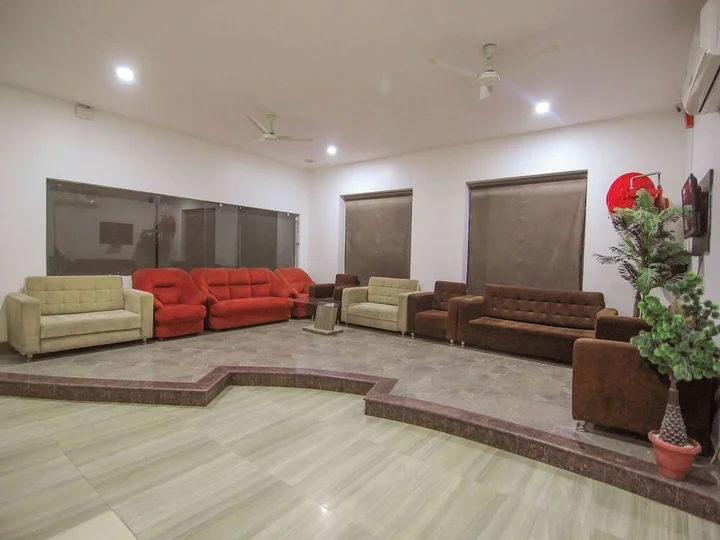Лакхнау: OYO 1358 Hotel Crossroad