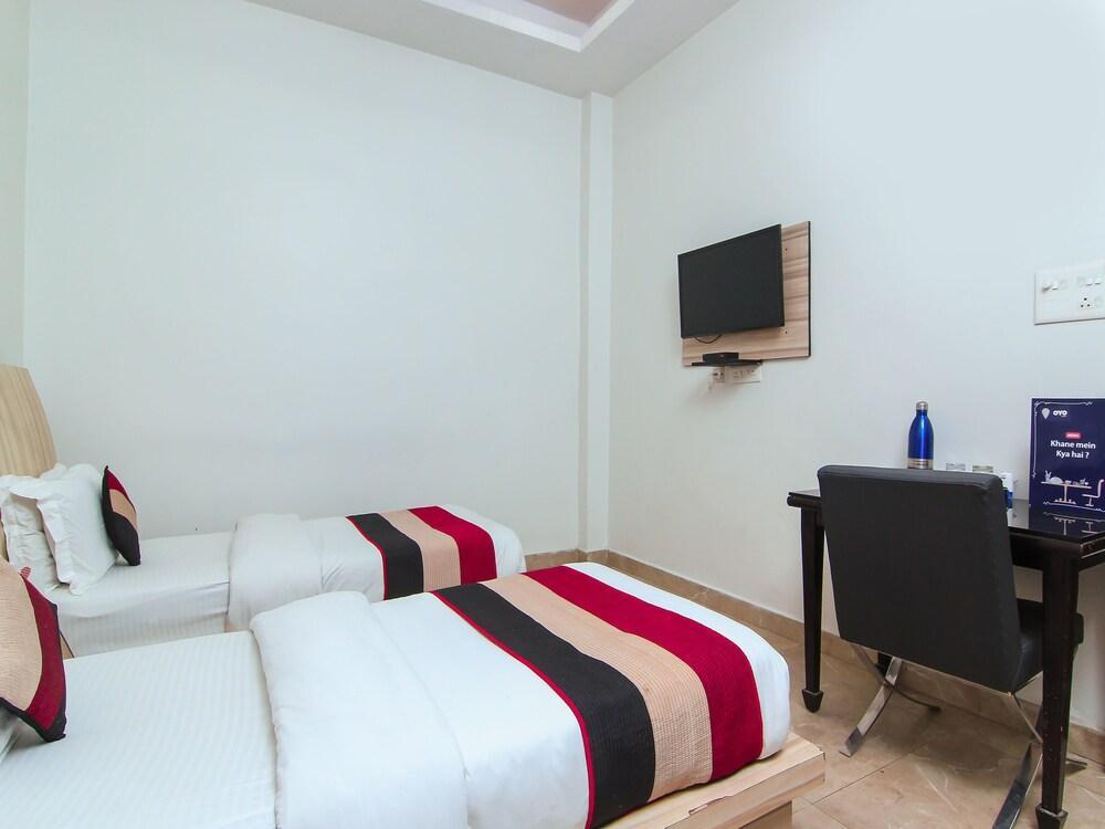 Лакхнау: OYO 1358 Hotel Crossroad