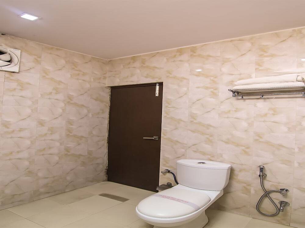 Лакхнау: OYO 1358 Hotel Crossroad