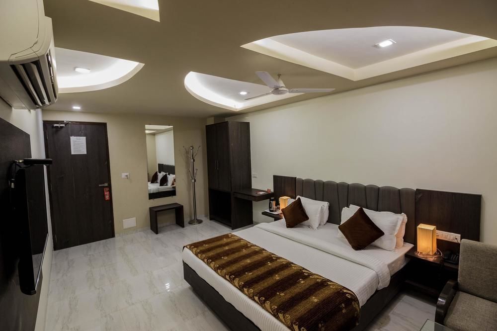 Ахмедабад: OYO Rooms High Court SG Highway