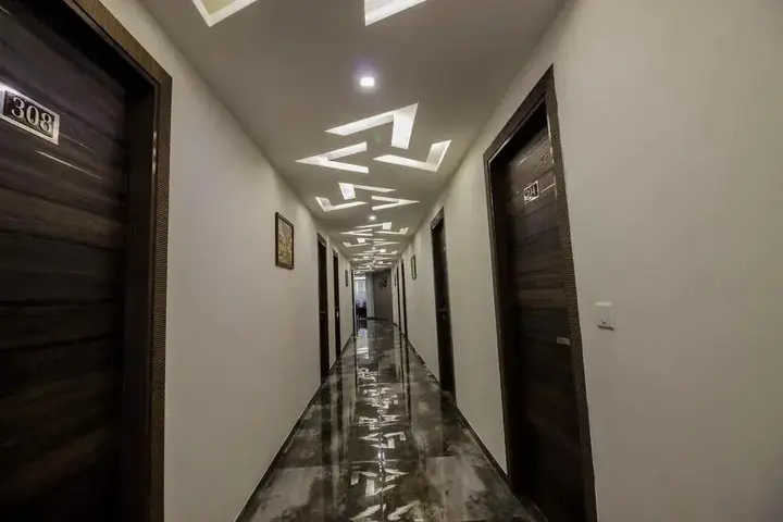 Ахмедабад: OYO Rooms High Court SG Highway