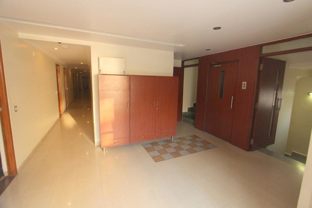 Сурат: Hotel Alfa
