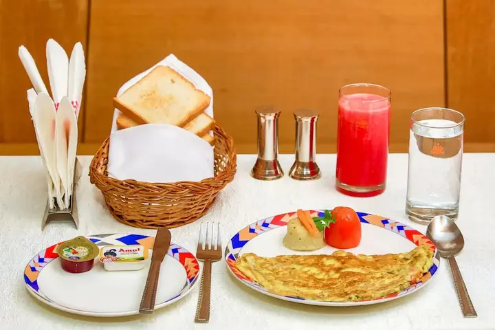 Батасингарам: Hotel Tara