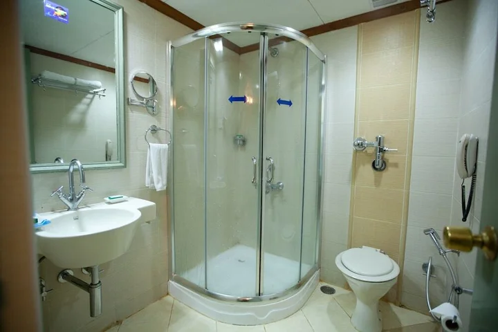 Батасингарам: Hotel Tara