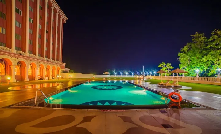 Батасингарам: Hotel Tara