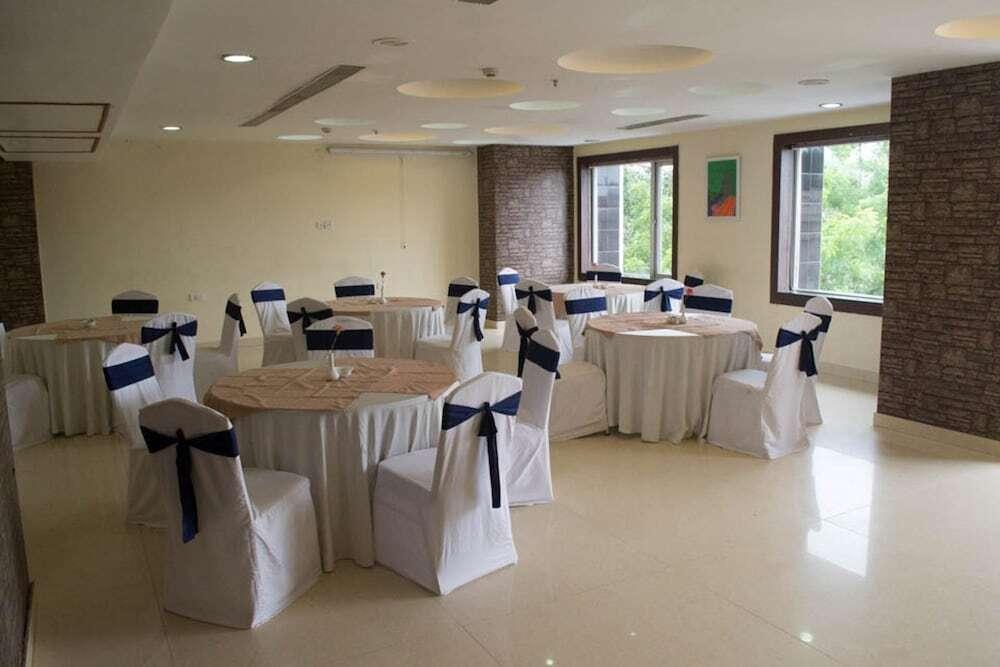 Бхубанешвар: OYO 1651 Hotel Seetal