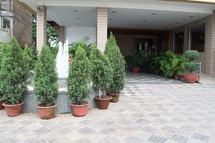 Бхубанешвар: OYO 1651 Hotel Seetal