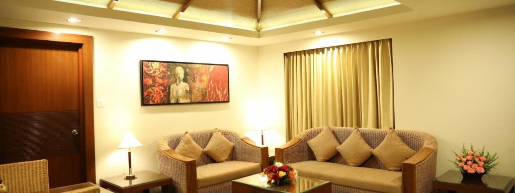 Карур: The Residency Karur