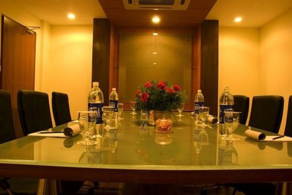 Карур: The Residency Karur