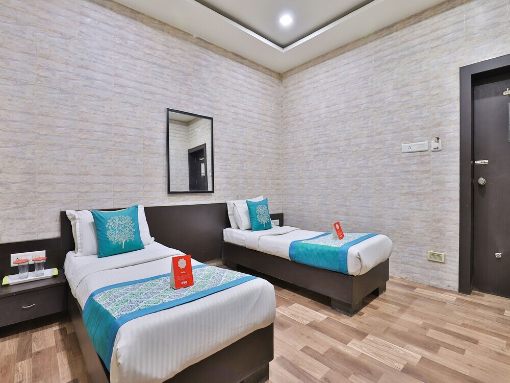 Раджкот: OYO 1345 Hotel S K
