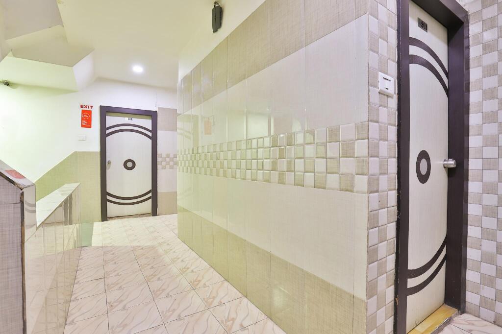 Раджкот: OYO 1345 Hotel S K