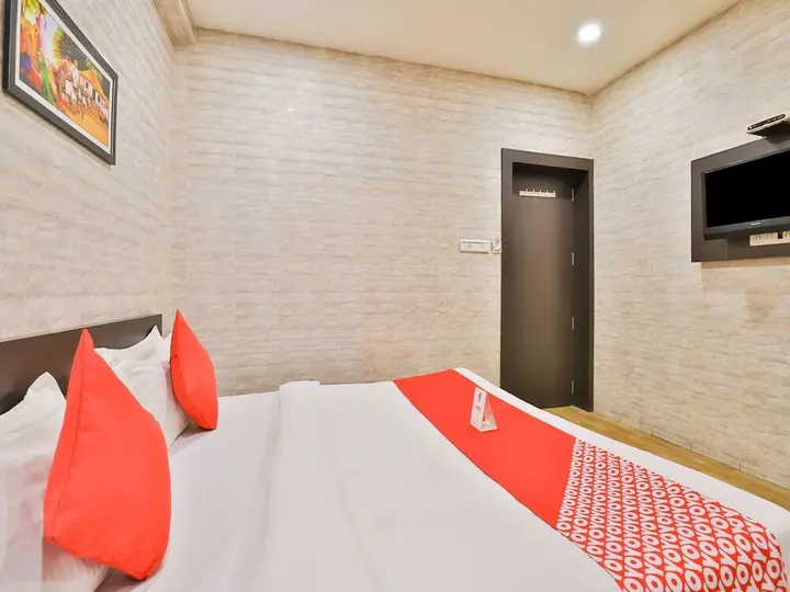 Раджкот: OYO 1345 Hotel S K