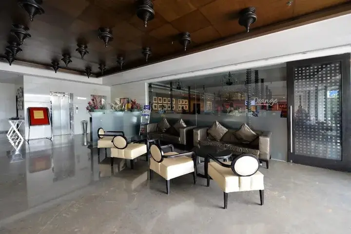 Виджаявада: OYO 1038 The Kay Hotel