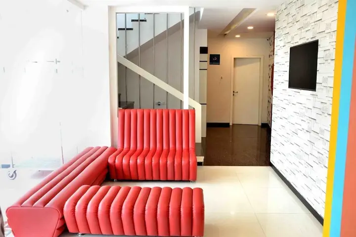 Удджайн: OYO 963 Hotel Rumaya