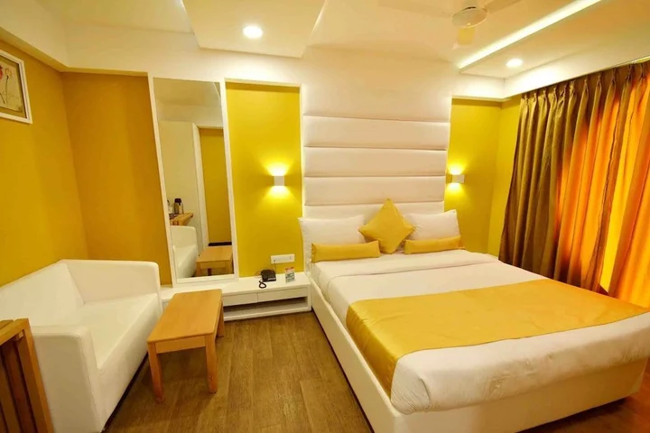 Удджайн: OYO 963 Hotel Rumaya