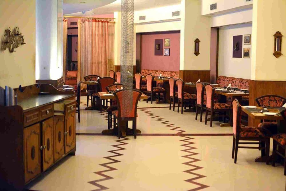 Хубли: OYO Premium Vidya Nagar